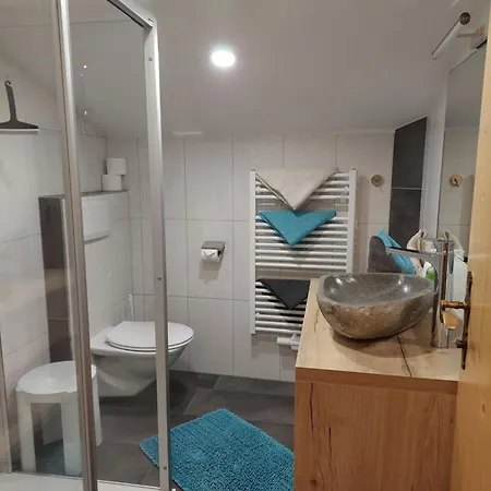 Alojamento de Acomodação e Pequeno-almoço Haus Felsneck 3*