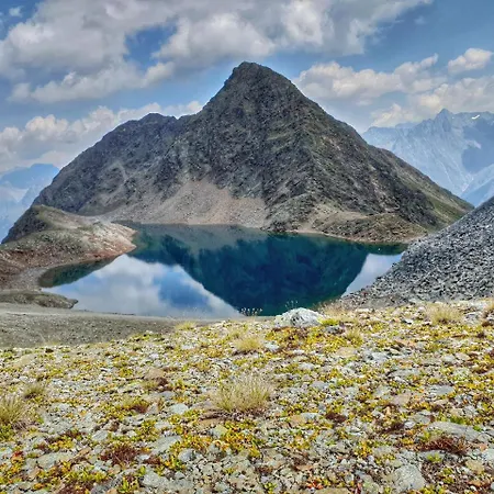 Haus Felsneck Зёльден