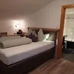 Haus Felsneck فندق مبيت وإفطار 3*