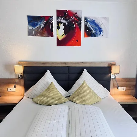 Haus Felsneck فندق مبيت وإفطار
