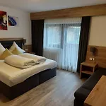 Haus Felsneck Bed & Breakfast