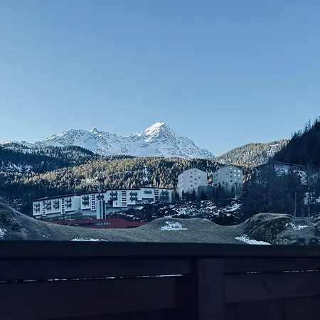 Bed & Breakfast Haus Felsneck Sölden